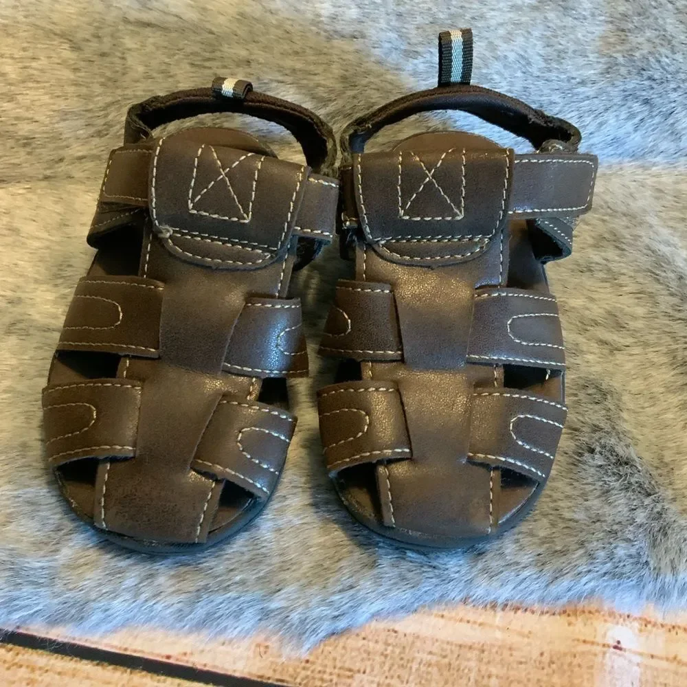 Kids Brown Fisherman Sandals Size 7